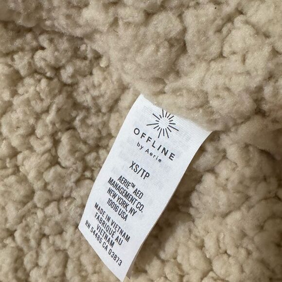 NWOT Offline by Aerie Sherpa Lined Metallic Puffer Jacket | XSmall | Gold - Picture 10 of 10